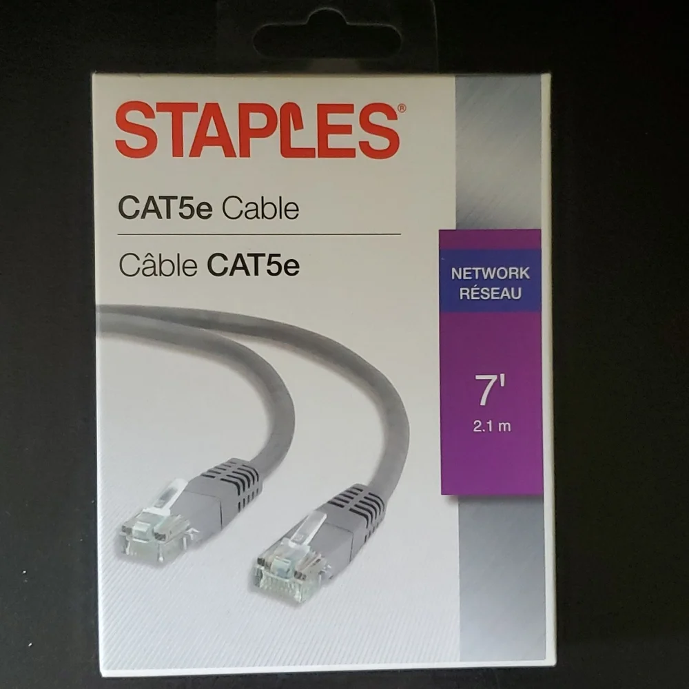 Staples Cat5e 7 foot cable